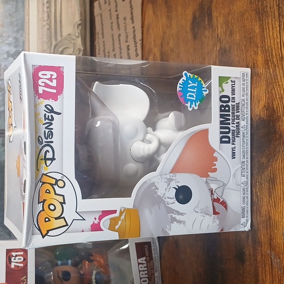Disney Dumbo DIY Vinyl Figure with White and Pink Accents *box Issue - Picture 1 of 7